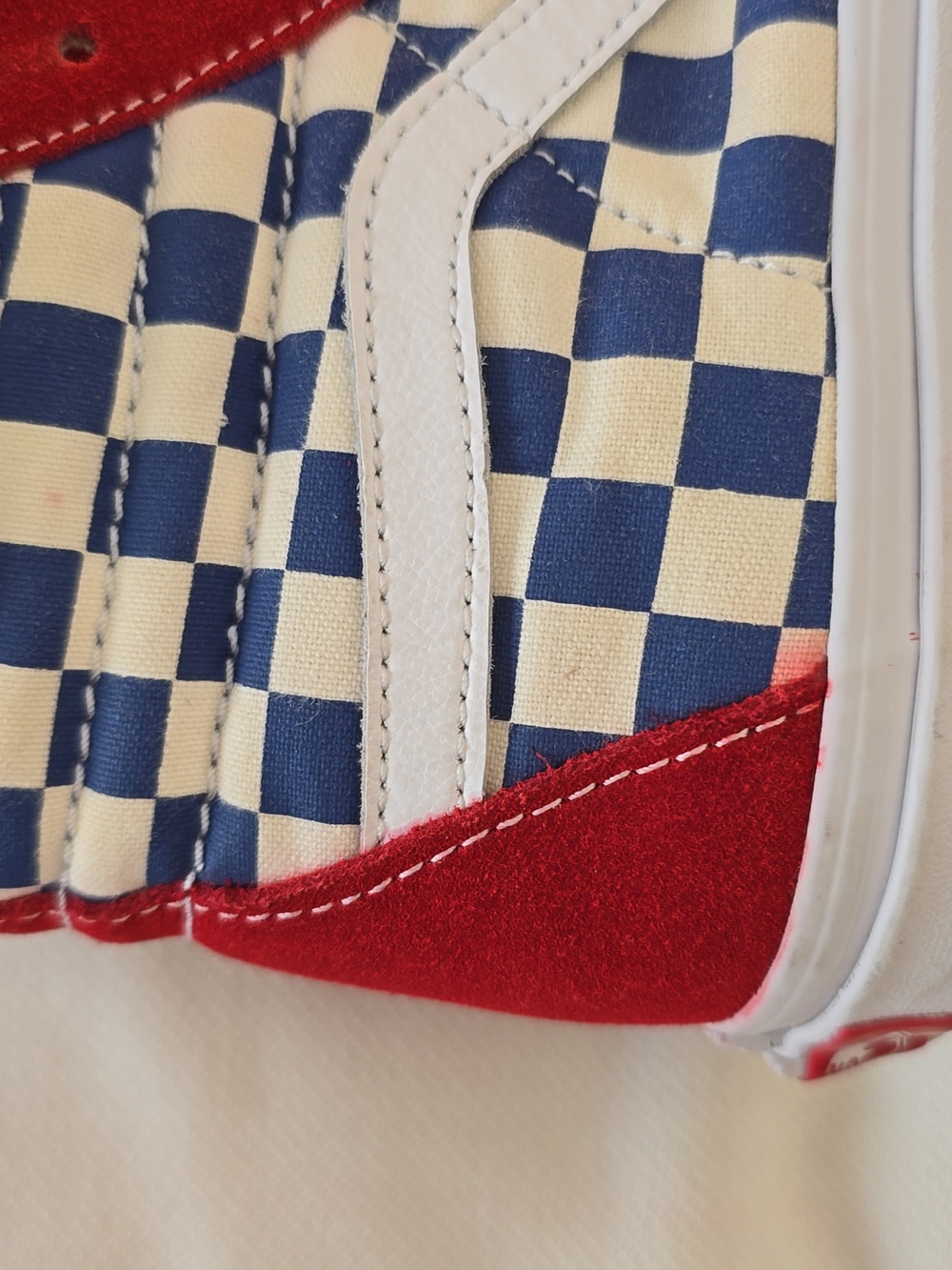 Vans - Picture 6 of 17